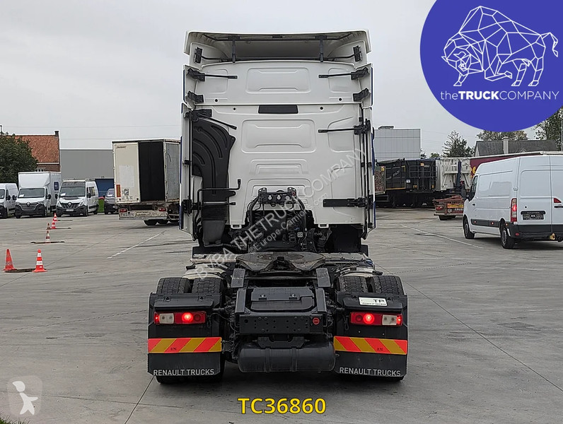 Renault T 460 tractor unit