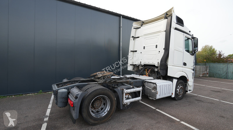 Mercedes ACTROS 2442 6x2 RHD 492.500km tractor...