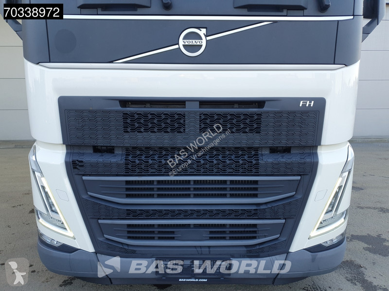 Tahač Volvo 500 4X2 XL 2x Tanks ACC