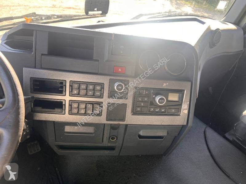 Nyergesvontató Renault 460 DXI