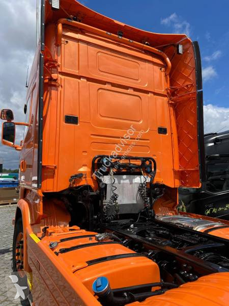Nyergesvontató Scania 580