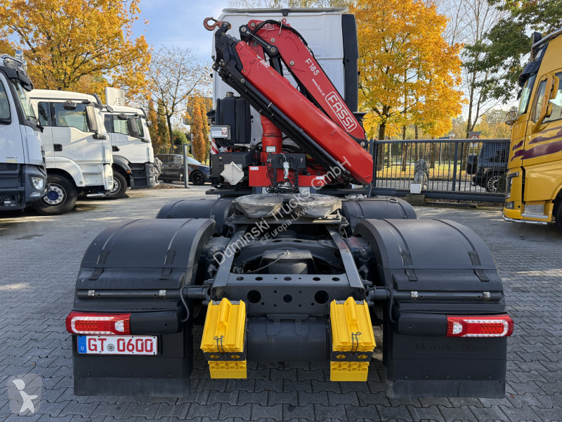 Nyergesvontató Mercedes MP5 2551 6X2 Kran Fassi...