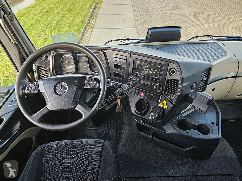 Nyergesvontató Mercedes ACTROS 1843