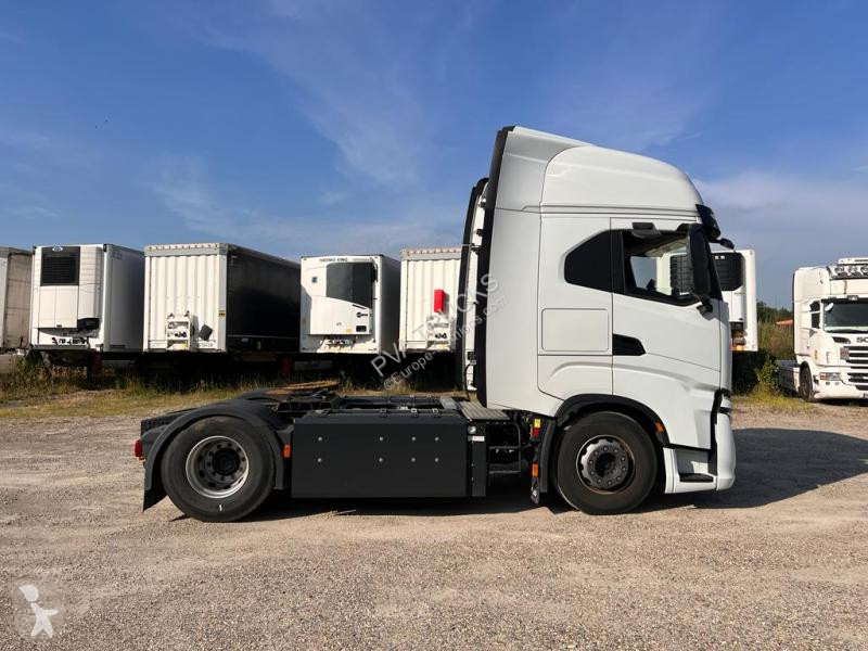 Tracteur Iveco 460