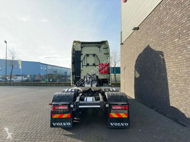 Traktor Volvo 16750 6X4 XXL CABINE...