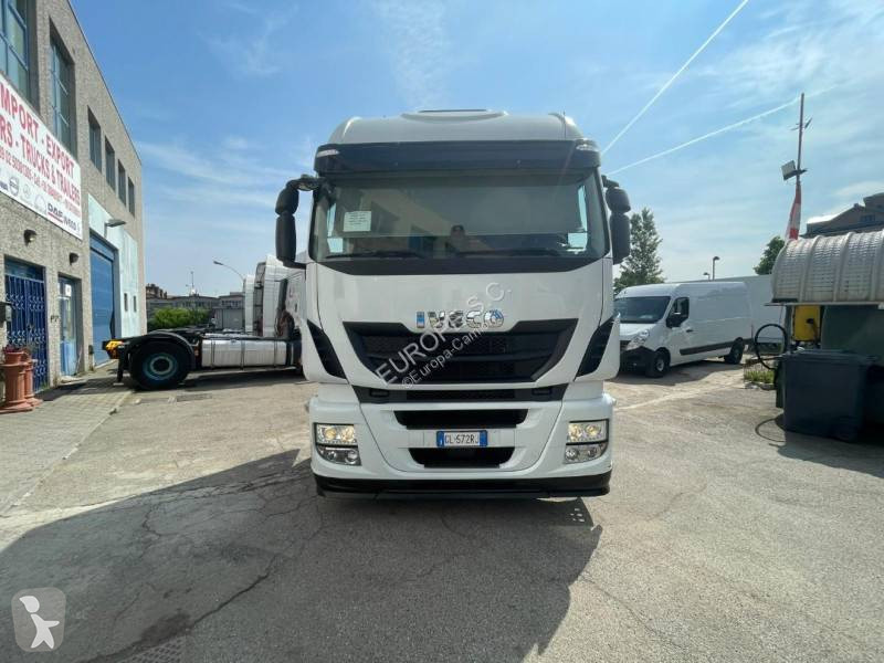 Traktor Iveco