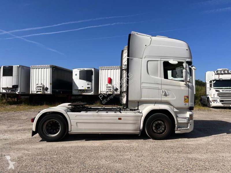 Tahač Scania 490