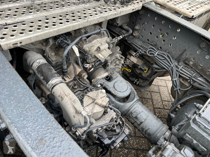 Traktor Mercedes 1845 BigSpace