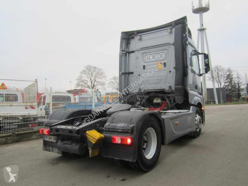 Traktor Mercedes 1845