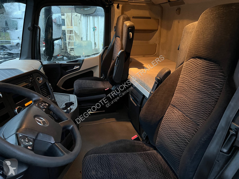 Traktor Mercedes 1845 BigSpace