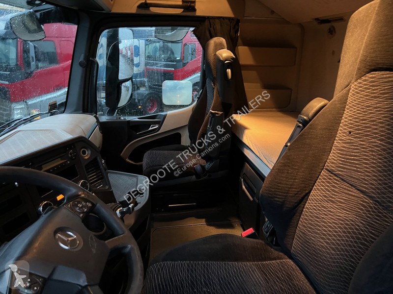 Traktor Mercedes 1845 BigSpace
