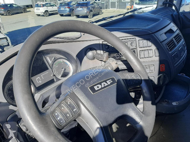 Traktor DAF XF460