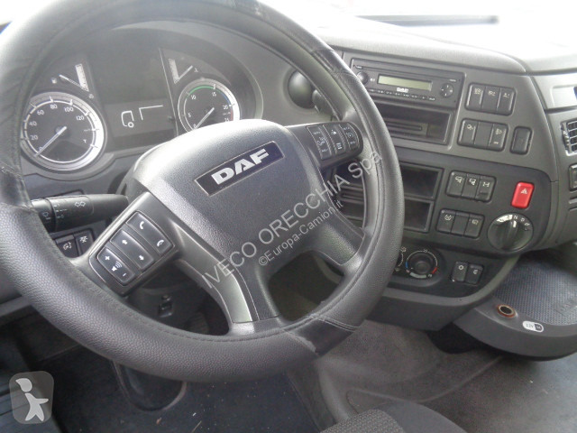 Tahač DAF XF460
