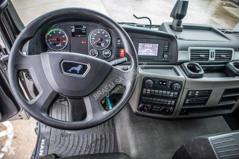 Traktor MAN 26.470 6X6H +HYDR