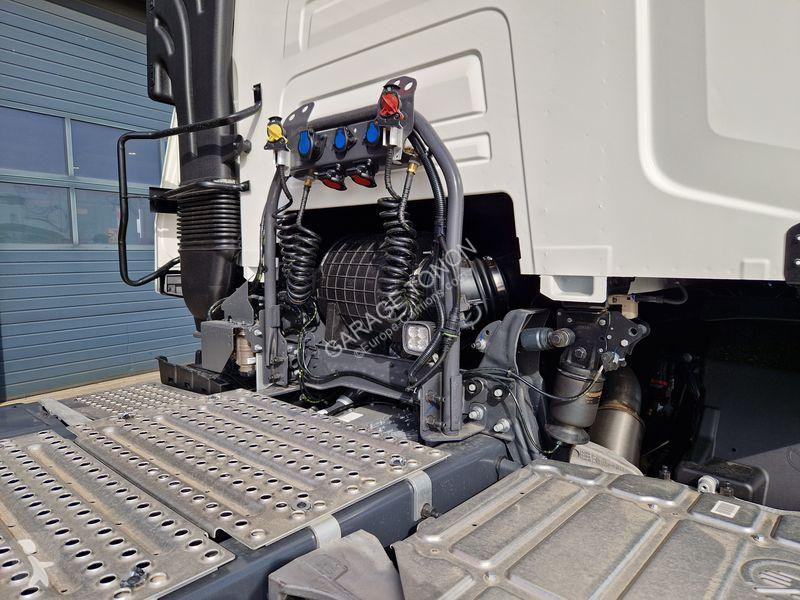 Tracteur Renault 520 C-Series