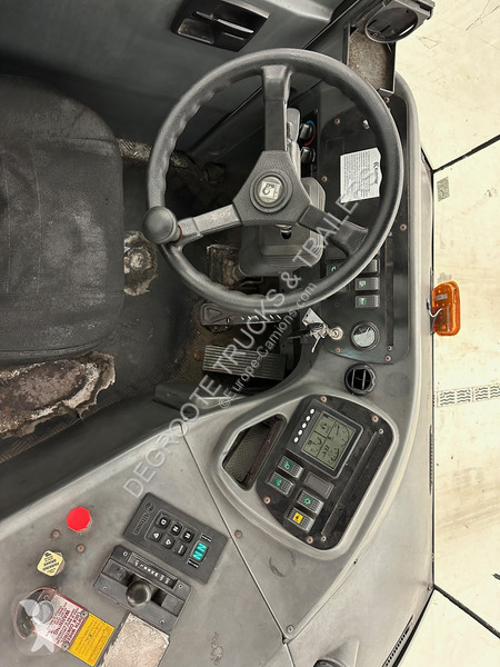 Traktor Kalmar TT612D