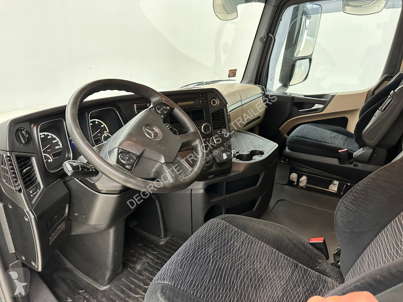 Traktor Mercedes 1845 BigSpace