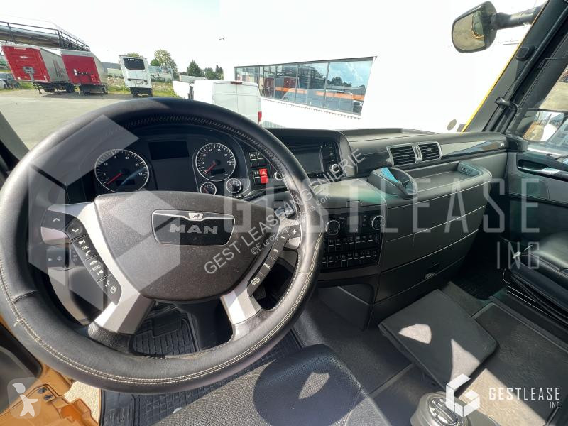 Tracteur MAN 18.680