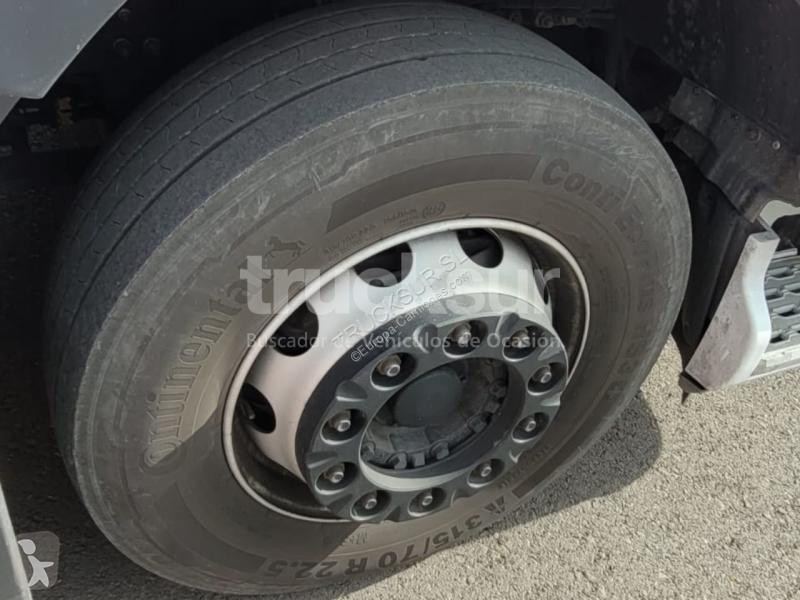 Traktor Ford F-MAX 500