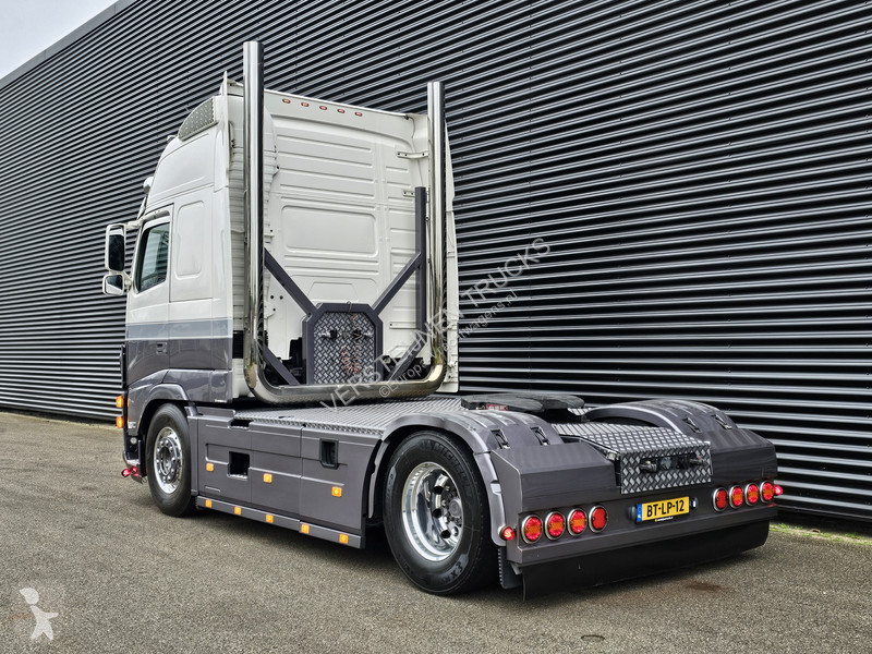 Trekker Volvo FH400 4X2 / SHOWTRUCK / SPECIAL /...