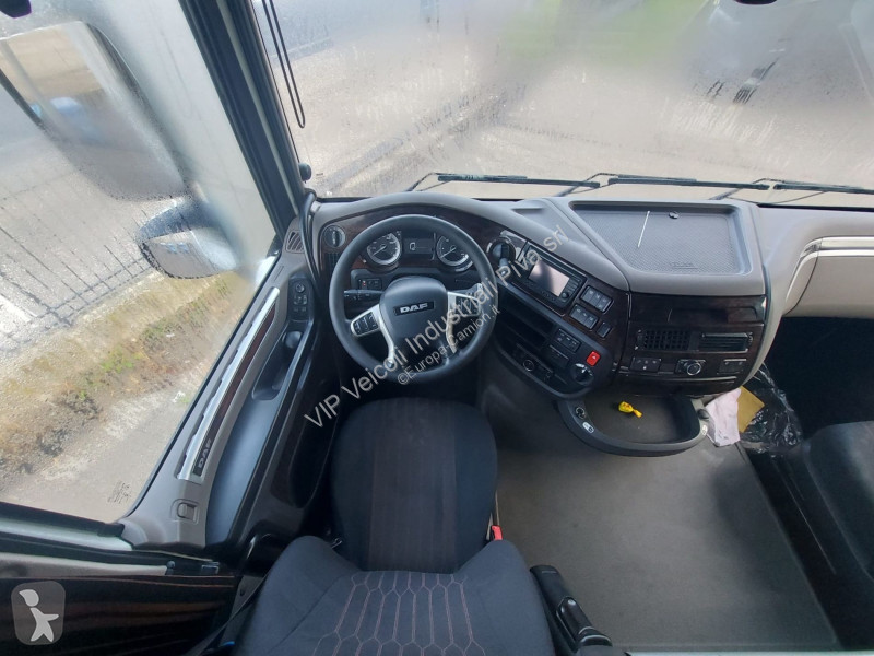 Tracteur DAF XF 530 FT