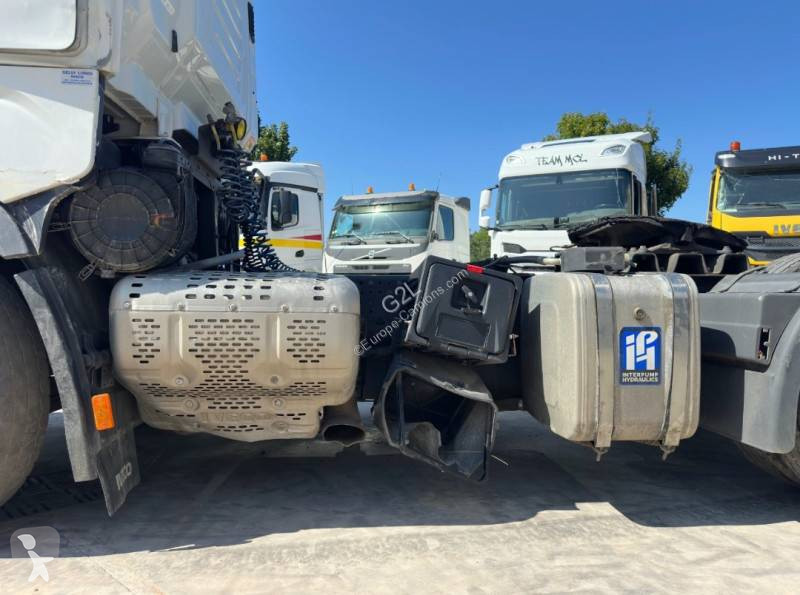 Traktor Iveco