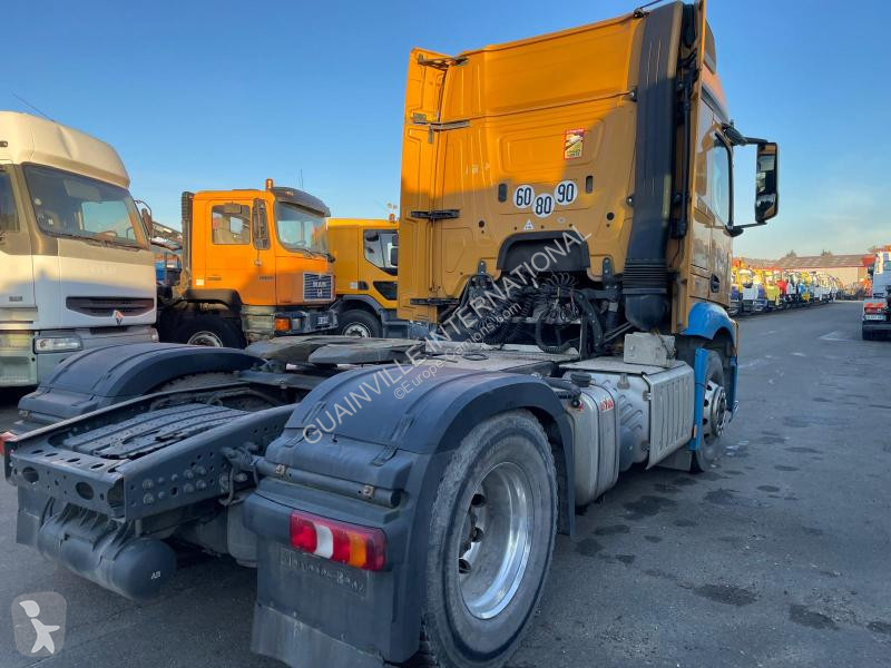 Traktor Mercedes 1845