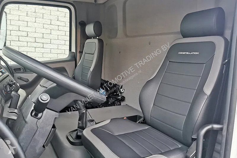 Tractor Volkswagen Constellation 17.250 BB SA...