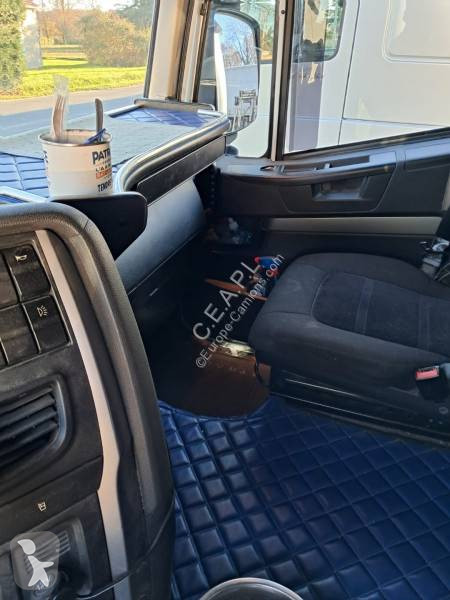 Traktor Iveco