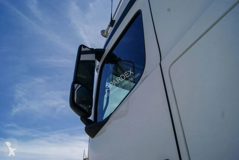 Tracteur Mercedes 1848 | Leasing
