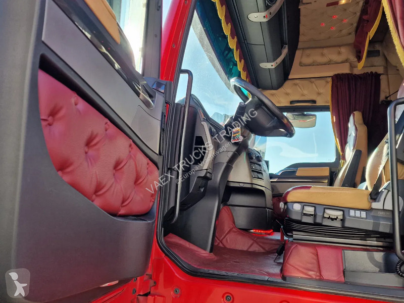 Traktor MAN 26.560 XXL 6x2/4 - Custom interior...
