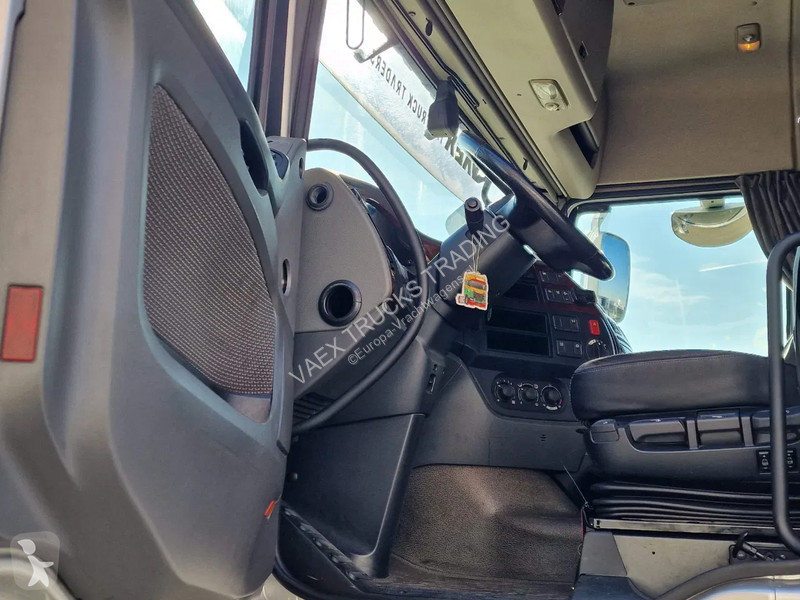 Traktor DAF 440 SpaceCab 4x2 - Full spoiler -...