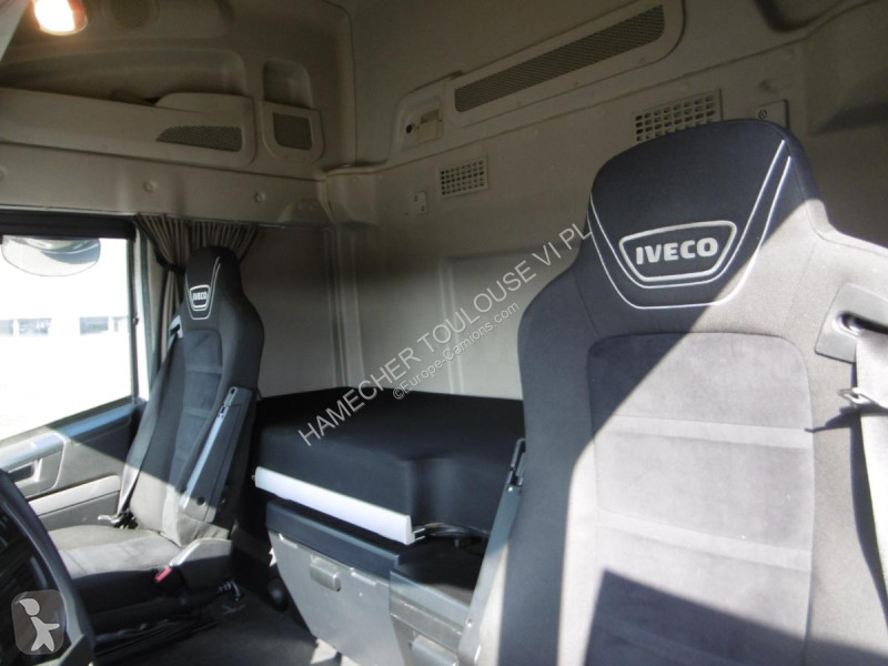 Tracteur Iveco NP 460