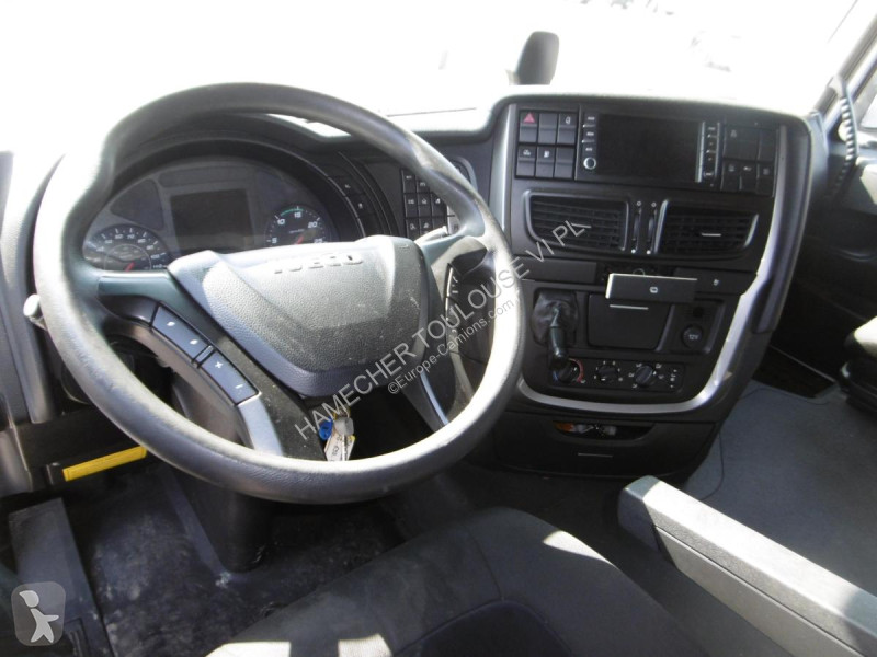 Tracteur Iveco NP 460
