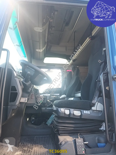 Traktor MAN 440