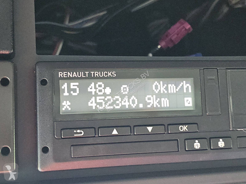 Traktor Renault T 520 T HIGH DTI13 XENON