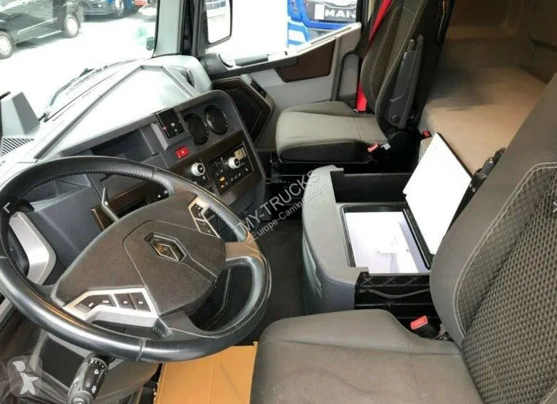 Traktor Renault T520 Sleep cab | Leasing from...