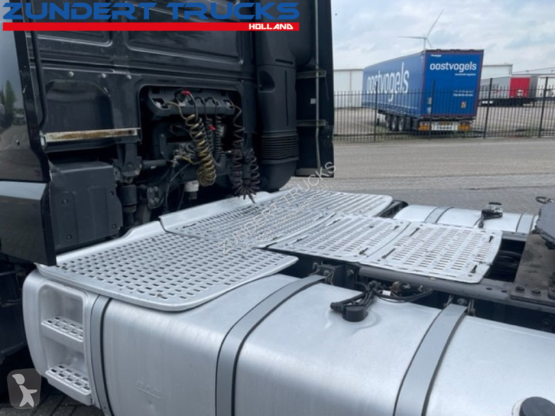 Tracteur DAF 440 SPACECAB