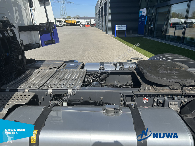 Traktor Renault T 460 4x2 Standkachel + Koelkast