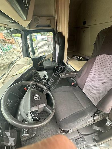 Traktor Mercedes 1845