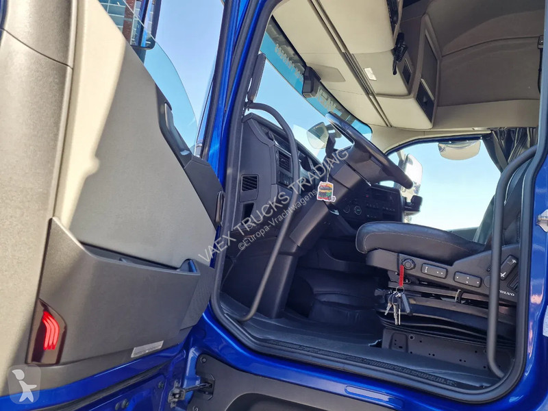 Traktor Volvo 13500 Globetrotter XL 6x2 - I...