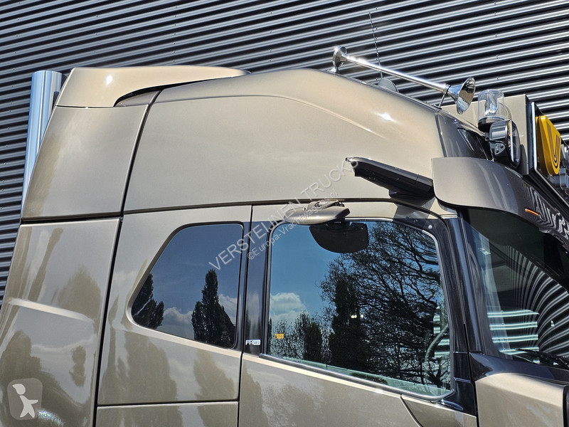 Trekker Volvo VT5 AERO 780 XXL / 6x2 TORPEDO /...