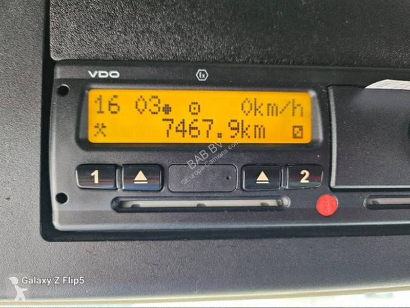 Tahač Mercedes