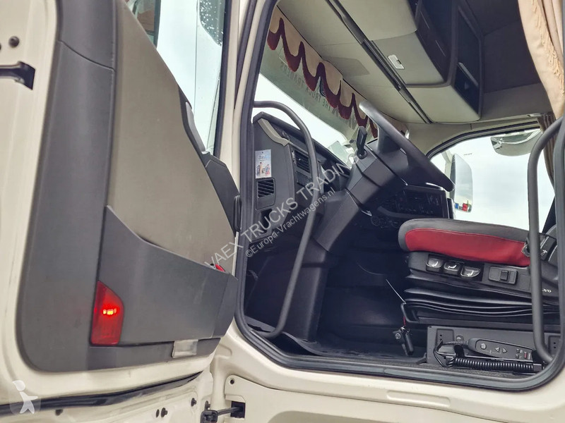 Traktor Volvo 13540 Globetrotter 4x2 - Custom...