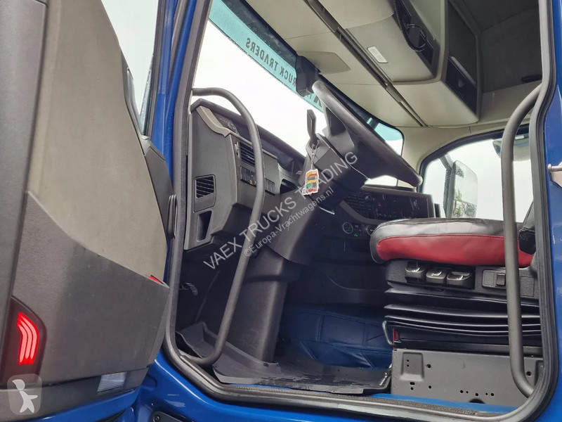Tahač Volvo 13460 Globetrotter 6x2 - I Save -...