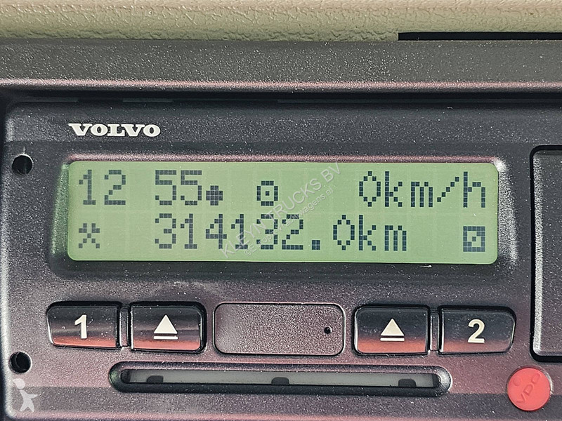 Tahač Volvo 330 GLOBE X-LOW 314TKM