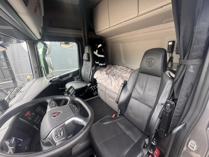 Traktor Scania 500