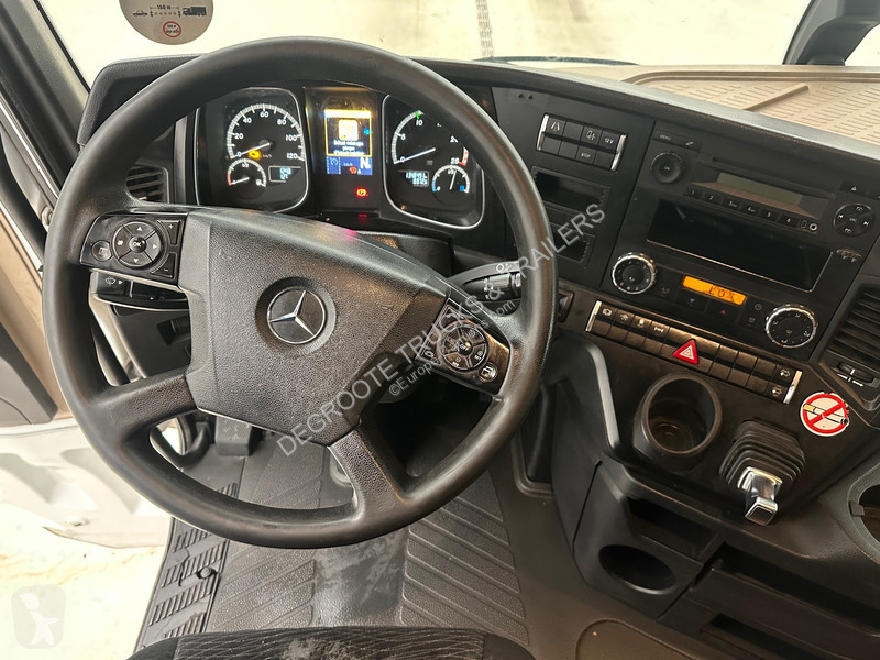 Traktor Mercedes 1842
