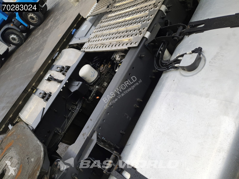 Tractor Volvo FH  4X2 VEB+ I-ParkCool 2x Tanks...