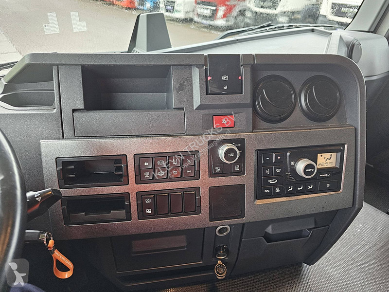 Trekker Renault T 460